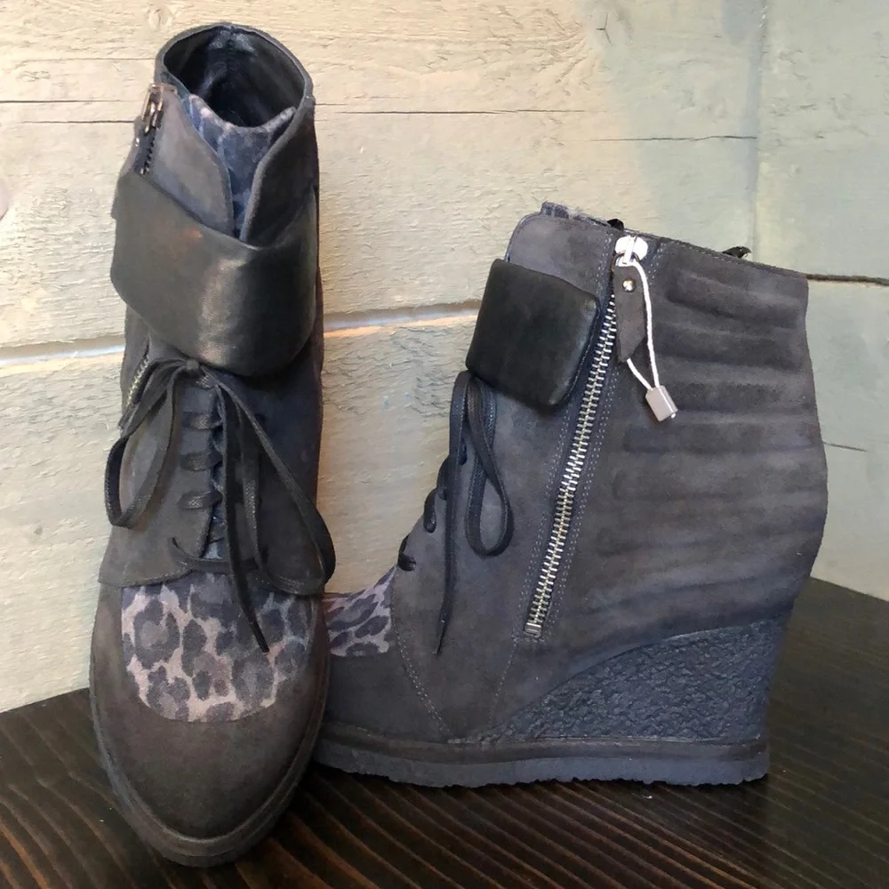 Made in Italy Vic Wedge Leather Sneakers - Picture 1 of 14